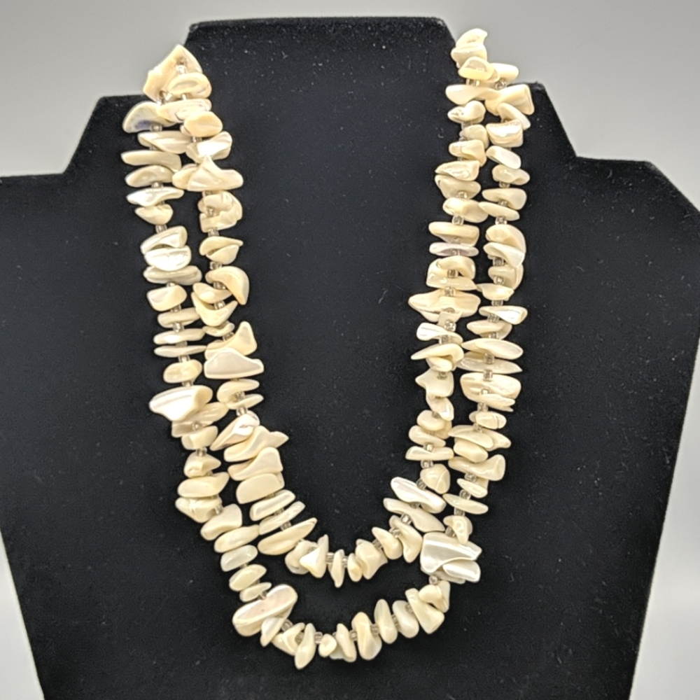 VINTAGE Mother of Pearl Shell Dbl. Strand Necklace
